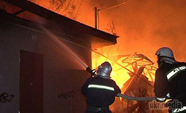 На Чернігівщині підпалили будинок священика, який перейшов в УПЦ КП. Вдалося частково врятувати майно, але в результаті пожежі житло згоріло повністю.
