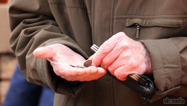 У ДНР обіцяють «повноцінну пенсійну систему» до весни наступного року. Пенсійна система «республіки» буде повністю готова навесні 2015 року. Про це заявив «перший заступник міністра праці та соціальної політики» ДНР Сергій Третяков. 