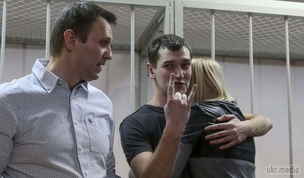 У Москві затримали понад 200 демонстрантів, в тому числі Навального. У Москві та інших містах Росії пройшли акції на підтримку опозиціонера Олексія Навального після оголошення йому судового вироку. У російській столиці поліція з застосуванням сили зачистила мітинг.