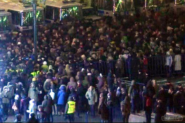 У Москві жорстко розігнали акцію протесту (фото).  На Манежній площі зібралися близько 5 тисяч людей, за даними правозахисників 245 з них були затримані,