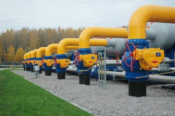"Нафтогаз" заплатив "Газпрому" передоплату за газ. У грудні Україна відібрала лише частину передплаченого газу. У січні він буде вже дешевше.