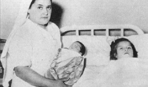 Наймолодша в світі мати народила у віці 5 років. Історія Ліни Медіни почалася більше 70 років тому.