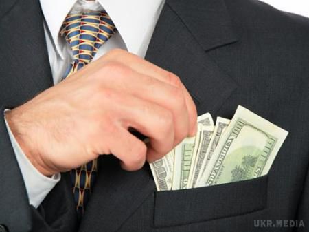 Мінфін: Зарплату нардепам таки скоротять, пільги - скасують. Зарплату державним службовцям у 2015 році скоротять, зокрема, це стосується нардепів.