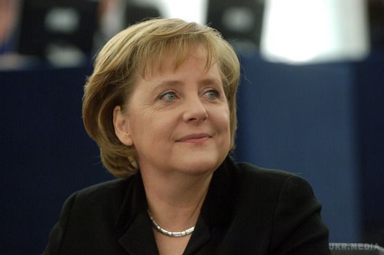 Der Spiegel: Влада Німеччини допускає вихід Греції із зони євро. На думку канцлера Німеччини Ангели Меркель і міністра фінансів Вольфганга Шойбле, економіка єврозони досить зміцніла, щоб впоратися з виходом Греції з єврозони.