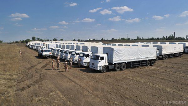 «Гуманітарний» конвой з 25 вантажівок під'їжджає до Донецька. За напрямом Шахтарськ-Зугрес зафіксовано переміщення гумконвоя з Росії. 