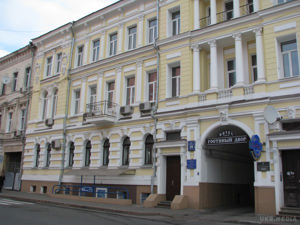 Ласкаво просимо відвідати цікаві куточки центру Харкова. У галасливому центрі Харкова є вулички, гуляючи по яких, можна зануритися в мрії.
