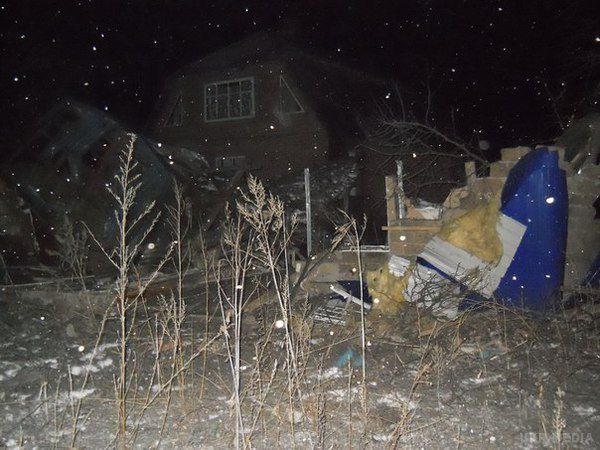 Що залишилося від селища Привілля (Камишеваха) після обстрілу 4 січня (фото). Постраждало 7 будинків і магазин, значні руйнування.