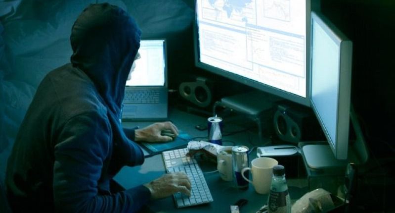 Хакери заявили, про передачу в СБУ даних про 1025 бойовиків. Українські хакери заволоділи інформацією про більш ніж тисячу терористів і передали її в управління СБУ.