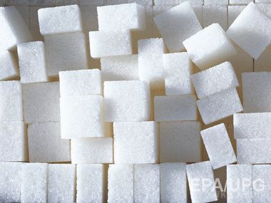 Британських батьків закликали давати дітям менше цукру. Програма під назвою Change4Life, створена організацією Public Health England (PHE), дає поради по "сахарозамінникам", на зразок заміни морозива йогуртом, а солодких напоїв - аналогами без цукру.