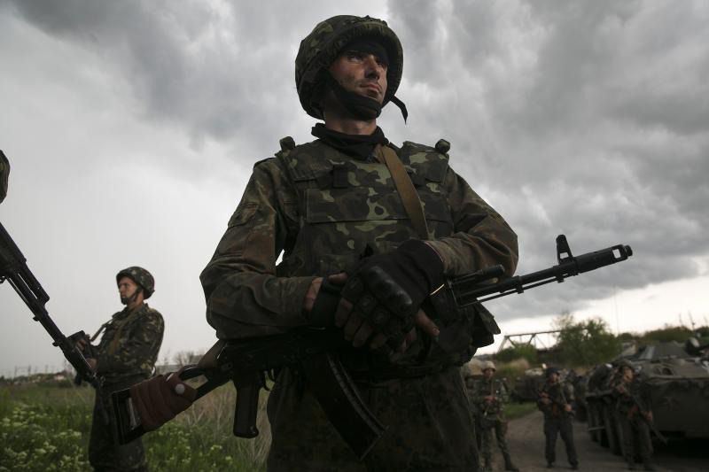 Українські бійці відбили атаку бойовиків на блокпост Нацгвардії в Луганській області. Українські бійці відбили атаку бойовиків на блокпост Нацгвардії в районі селища Кримське.