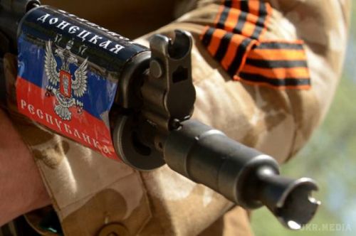 «Чоловіча розмова» бойовиків ДНР: загін Безлера «стратив» в полі товариша по зброї (фото, скрін). У мережі з'явилася інформація про розстріл бойовиками ДНР свого «соратника».