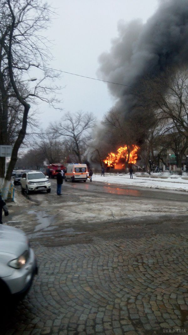В Одеській області вибухнув бар. У центрі Ізмаїла в неділю вдень пролунав вибух в барі "У фонтана". 