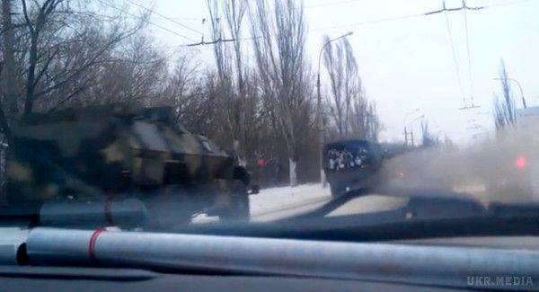 Колона російських «ліквідаторів» помічена в Краснодоні (відео). 10 січня в місто Краснодон Луганської області зайшло угруповання військової техніки. 