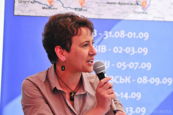 Оксана Забужко: Кагебешник на прізвисько Моль - лише вершечок гнійника ''рускій мір''. Культова письменниця - про страх Європи, палацовий переворот у Кремлі й силу українців