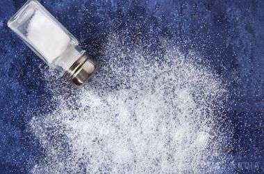 Російським магазинам запропонували позбутися української солі. З ринку РФ хочуть витіснити також сіль з Білорусі