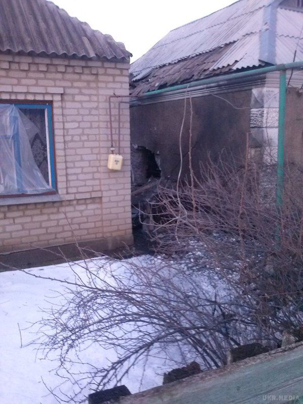 Під обстріл разом з Волновахою потрапило село Сокіл (фото). Сьогодні в мережі з'явилися фотографії наслідків нещодавнього обстрілу села Сокіл, яке знаходиться поруч з Докучаєвськом. 