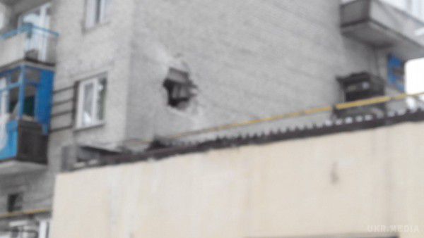 Зруйнований Первомайськ. Фото наслідків обстрілу. 14 січня бойовики обстріляли Первомайськ. 