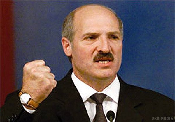 Лукашенко за нормалізацію відносин з ЄС і США (ВІДЕО). Саму Росію білоруський президент при цьому попросив " не турбуватися ".