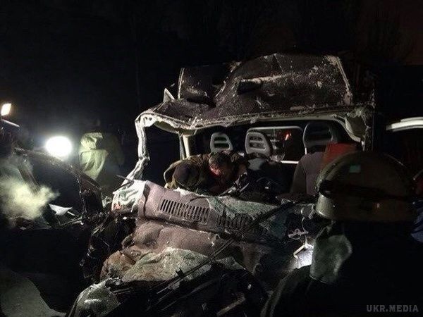В найнебезпечнішому районі Донецька сталося ДТП: двоє загиблих, 16 постраждалих (фото). 15 січня близько п'ятої години вечора на Путиловці в Донецьку сталося масштабне ДТП.