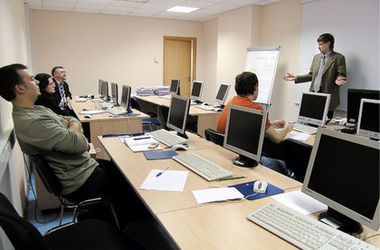 В Україні не вистачає 100 тисяч "айтішників". Вітчизняний IT-сектор більш привабливий для інвесторів, ніж вуглевидобувна і металообробна галузь