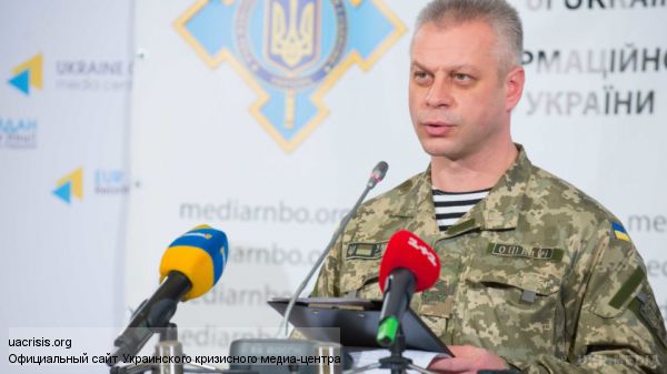 У штабі АТО прокоментували диверсію з банкою меду. Про диверсії проти українських військових у Станиці Луганській, коли невідомий літній чоловік, представившись місцевим жителем, в подяку за службу залишив бійцям 3-х літрову банку меду з вибухівкою, будуть сповіщені всі сили АТО.