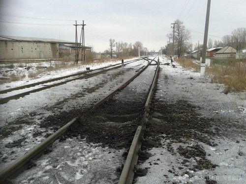 Зруйнована бойовиками ЛНР Станиця Луганська (фото). Жителі Станиці Луганської виклали в соціальних мережах фотографії селища, після обстрілу бойовиками ЛНР 14-15 січня. На знімках багато будинків з вибитими шибками і зруйнованими дахами.