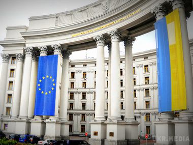 З 19 січня Україна запропонувала РФ підписати угоду про припинення вогню. Український МЗС попросив російських колег "залишити байки" про взяття донецького аеропорту для внутрішньої пропаганди.