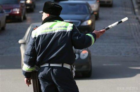 В Україні стартував процес створення нової патрульної служби МВС  замість ДАІ. МВС почало створення патрульної поліції замість ДАІ