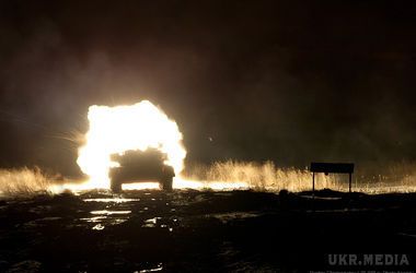 У Луганській області сталася танкова дуель. А в Донецькому аеропорту триває протистояння