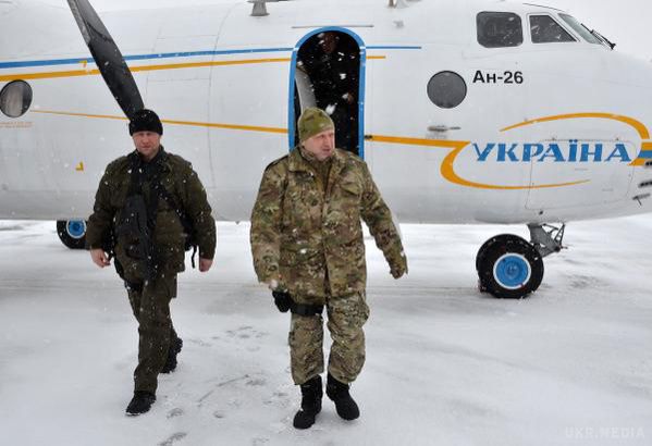 242 дні оборони: як "кіборги" захищали Донецький аеропорт (відео). Хто вистрілив першим, і як йшла кількамісячна оборона, хто придумав слово "кіборги", і чому аеропорт тримали так довго. Історія найбільш героїчної української битви