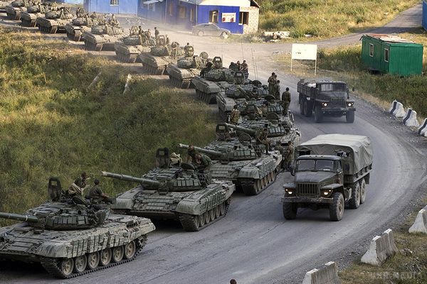 В Україну в'їхали 160 танків і близько 200 вантажівок з російськими військовими - депутат. За добу в Україну в'їхали 160 танків і близько 200 вантажівок з російськими окупантами. У Донецьку фіксується збільшення кількості «кадировців». Їх чисельність становить близько 3-4 тисяч.