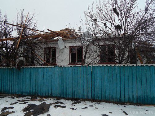 Руйнування після обстрілу в Ірміно (фото). 17-19, а також 22 січня місто Ірміно (Теплогорськ) потрапив під обстріл. 