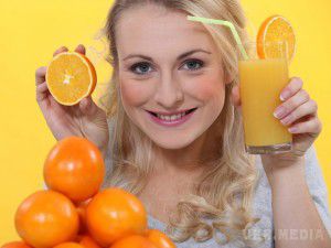 Апельсиновий сік корисніше, ніж апельсини. Нашому організму простіше поглинати деякі живильні речовини з соку, а не зі свіжих фруктів 