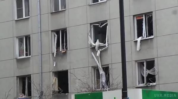 У центрі Варшави в п'ятиповерховому будинку на вулиці Станіслава Ноаковського прогримів вибух. Причиною вибуху стали два газових балони.