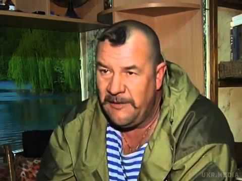 Відео: лідер краснолучських «козаків» пообіцяв, що «зайвих» будуть давити танками (відео). «Косогор», «отаман» бойовиків, які захопили Красний Луч, виступив з черговою заявою. 