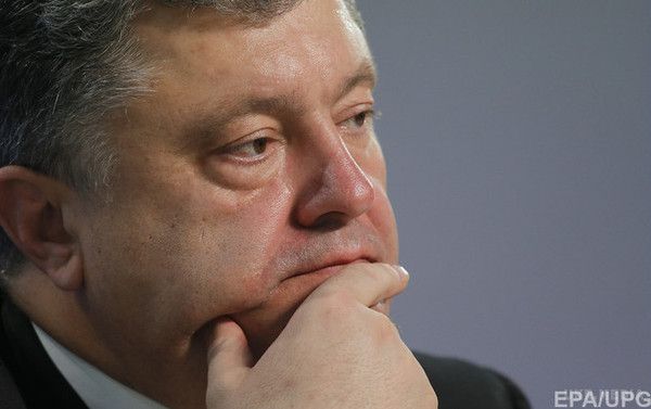 Порошенко прокоментував можливе військове вирішення ситуації в Донбасі. Президент України Петро Порошенко виключає військове рішення протистояння в Донецькій і Луганській областях