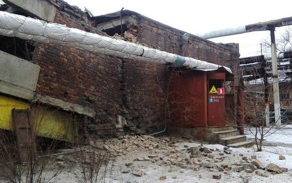 У Щастя відновили роботу раніше обстрілянної бойовиками ТЕС - Москаль. Бригади ремонтників продовжують усувати наслідки обстрілу терористами інфраструктури міста
