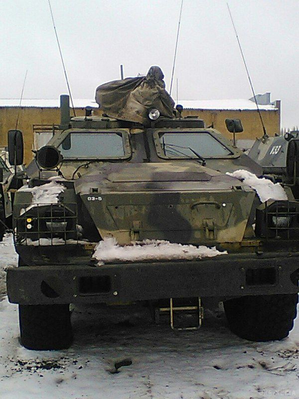 Бойовики «ЛНР» перетворили «Транспеле» стоянку для військової техніки (фоторепортаж). 