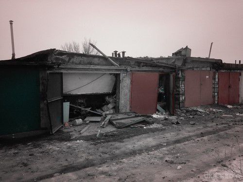 «Дебальцевський котел»: під обстрілом бойовиків Світлодарськ, Луганське, Мироновский (фото). 27 січня від обстрілу бойовиків постраждали три сусідніх населених пунктів Світлодарськ, Луганське та Миронівський