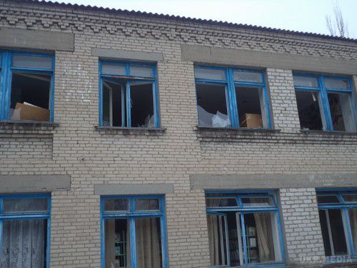 «Дебальцевський котел»: під обстрілом бойовиків Світлодарськ, Луганське, Мироновский (фото). 27 січня від обстрілу бойовиків постраждали три сусідніх населених пунктів Світлодарськ, Луганське та Миронівський