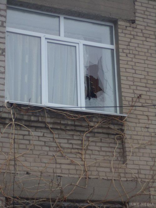 «Дебальцевський котел»: під обстрілом бойовиків Світлодарськ, Луганське, Мироновский (фото). 27 січня від обстрілу бойовиків постраждали три сусідніх населених пунктів Світлодарськ, Луганське та Миронівський