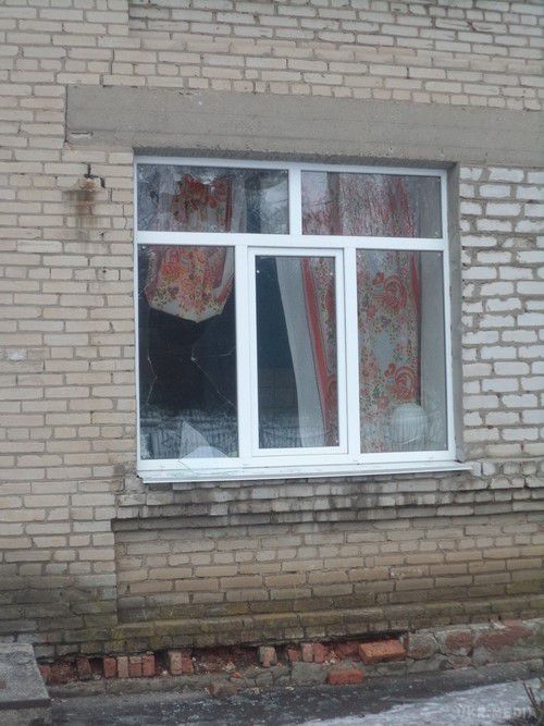 «Дебальцевський котел»: під обстрілом бойовиків Світлодарськ, Луганське, Мироновский (фото). 27 січня від обстрілу бойовиків постраждали три сусідніх населених пунктів Світлодарськ, Луганське та Миронівський