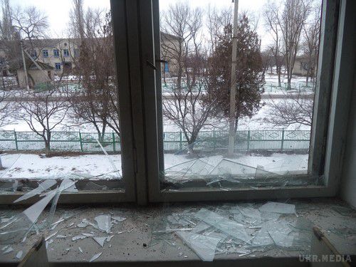 «Дебальцевський котел»: під обстрілом бойовиків Світлодарськ, Луганське, Мироновский (фото). 27 січня від обстрілу бойовиків постраждали три сусідніх населених пунктів Світлодарськ, Луганське та Миронівський