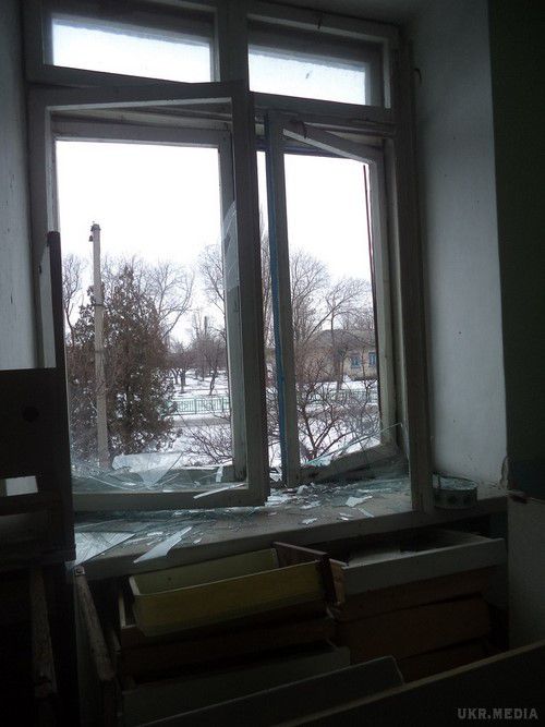 «Дебальцевський котел»: під обстрілом бойовиків Світлодарськ, Луганське, Мироновский (фото). 27 січня від обстрілу бойовиків постраждали три сусідніх населених пунктів Світлодарськ, Луганське та Миронівський
