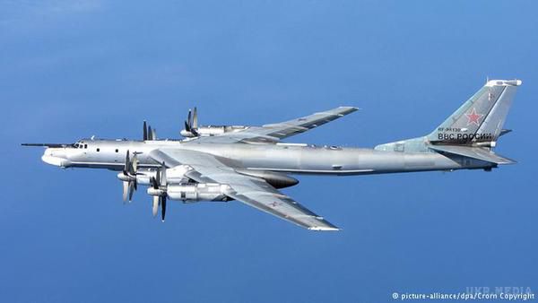 В британський МЗС викликаний посол Росії через повітряний інцидент. Британський МЗС викликав "на килим" російського посла у зв'язку з польотом бомбардувальників Ту-95 над Ла-Маншем