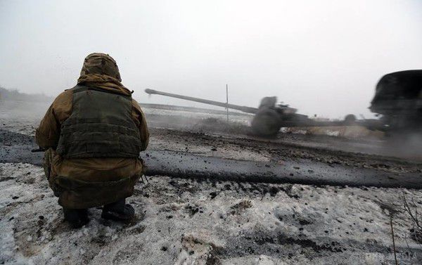Командування Північ заявило про знищення шести одиниць ворожої бронетехніки. Артилерійські підрозділи АТО виконали 12 вогневих завдань