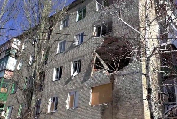 20 осіб госпіталізовані після обстрілу Куйбишевського району Донецька. Після обстрілу Куйбишевського району Донецька більше 20-ти постраждалих мирних жителів госпіталізовані в міські лікарні