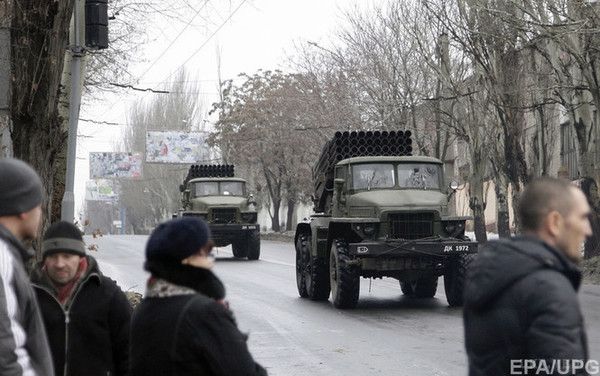 Бойовики обстріляли з Градів населений пункт недалеко від Маріуполя. Бойовики атакували селище з установок Град