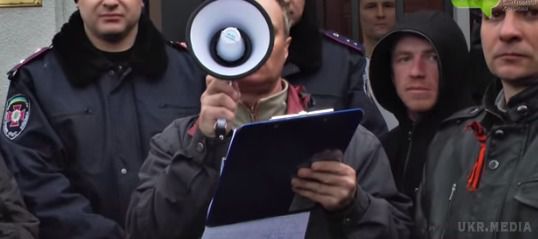 Терорист Моторола брав участь у проросійських мітингах в Харкові (відео). Один з ватажків бойовиків, відомий як "Моторола", ще в березні 2014 брав участь в проросійському мітингу і так званому "референдумі" в Харкові.