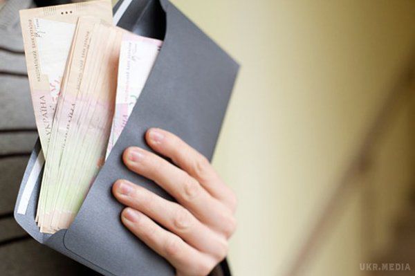 "Зарплатна" реформа Яценюка поставила хрест на детінізації зарплат